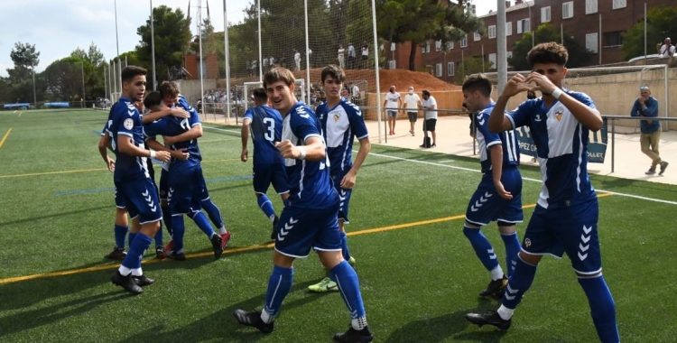 El Juvenil 'A' arlequinat es va imposar al Cerdanyola a casa a la primera jornada | FutBaseCES